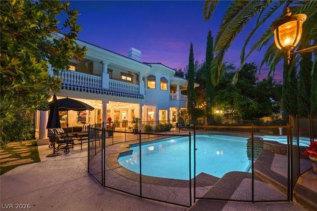 2009 Redbird Drive, Las Vegas, NV 89134
