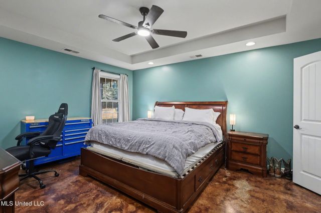 14999 Fairview Road, Byhalia, MS 38611