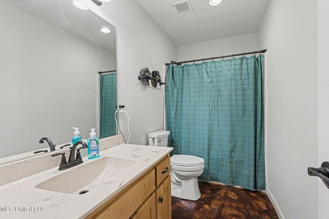 14999 Fairview Road, Byhalia, MS 38611