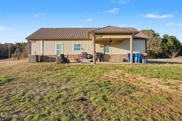 14999 Fairview Road, Byhalia, MS 38611