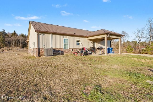 14999 Fairview Road, Byhalia, MS 38611
