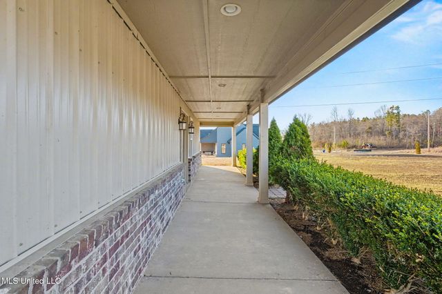 14999 Fairview Road, Byhalia, MS 38611