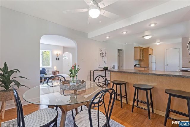 566 Barnett Place, Ridgewood, NJ 07450