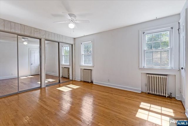 566 Barnett Place, Ridgewood, NJ 07450