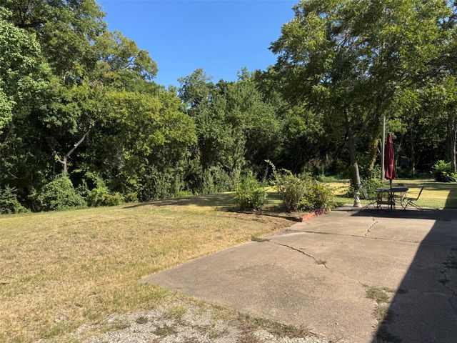 1620 N Houston School Road, Lancaster, TX 75134