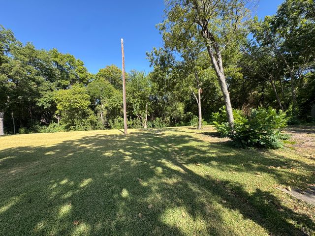 1620 N Houston School Road, Lancaster, TX 75134