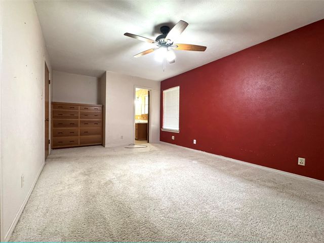 1620 N Houston School Road, Lancaster, TX 75134