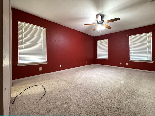 1620 N Houston School Road, Lancaster, TX 75134