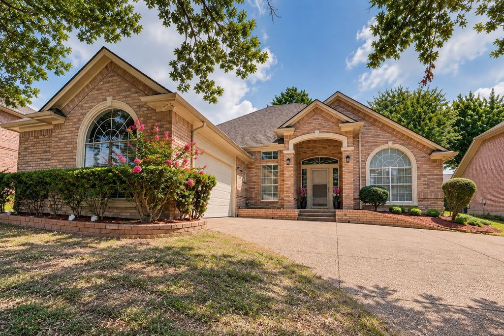 2508 Peach Blossom Court, Bedford, TX 76021 — exterior