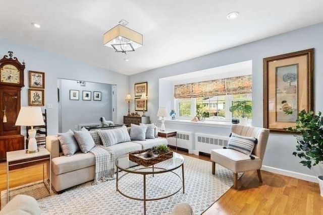 11 Countryside Lane, Marblehead, AE 09145
