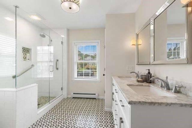11 Countryside Lane, Marblehead, AE 09145