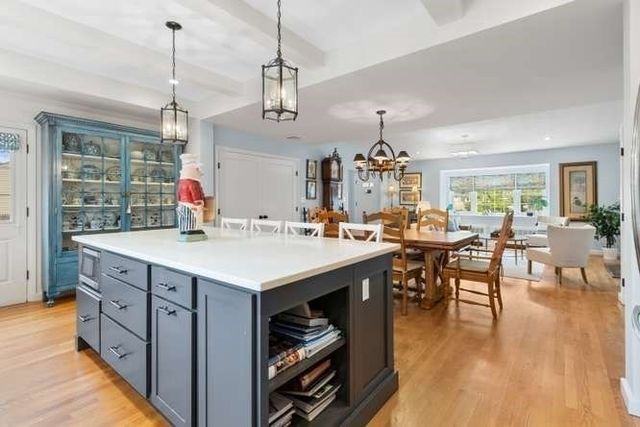 11 Countryside Lane, Marblehead, AE 09145