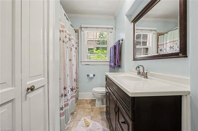 813 Gales Avenue, Winston-salem, NC 27103