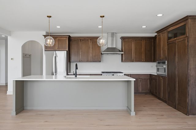1033 Emerald Drive, Naperville, IL 60540