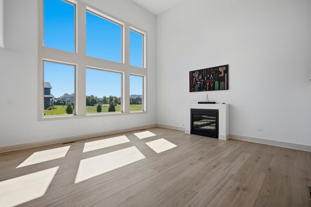 1033 Emerald Drive, Naperville, IL 60540