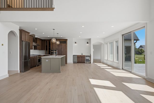 1033 Emerald Drive, Naperville, IL 60540
