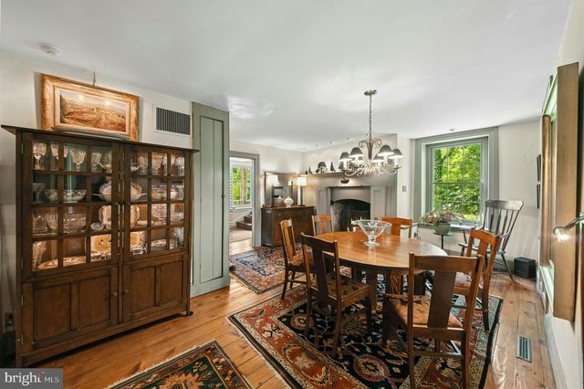 1867 OLD MILL RD, Bethlehem, PA 18015