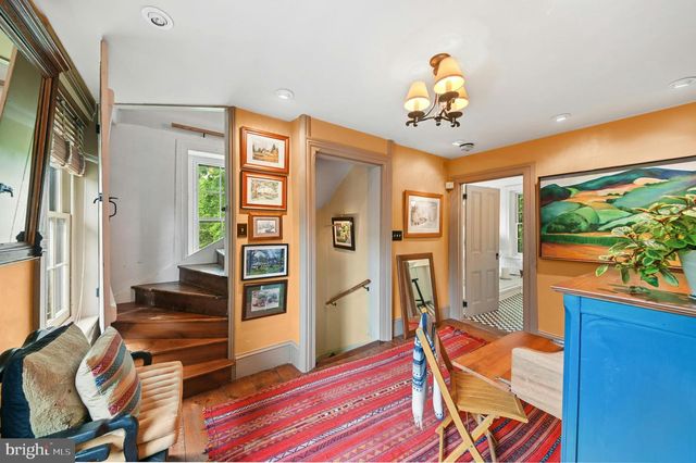 1867 OLD MILL RD, Bethlehem, PA 18015