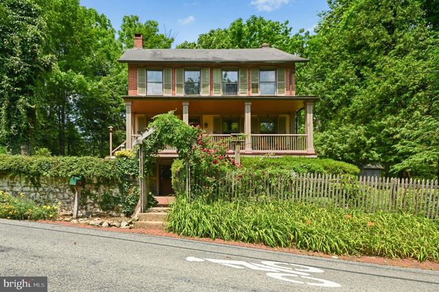 1867 OLD MILL RD, Bethlehem, PA 18015