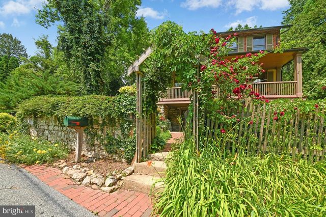 1867 OLD MILL RD, Bethlehem, PA 18015