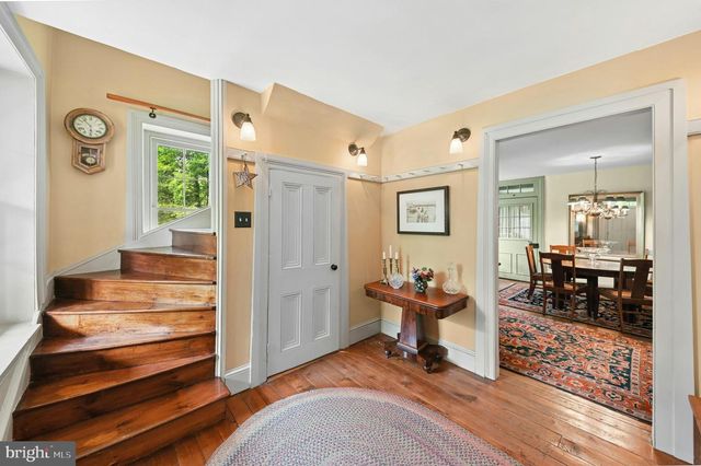 1867 OLD MILL RD, Bethlehem, PA 18015