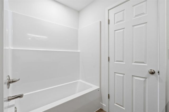 225 Clymer Road, Hiawatha, IA 52233