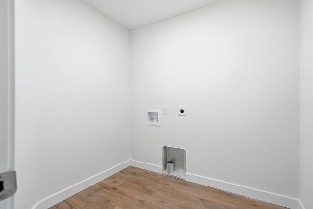 225 Clymer Road, Hiawatha, IA 52233