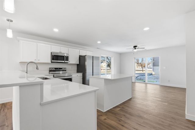 225 Clymer Road, Hiawatha, IA 52233