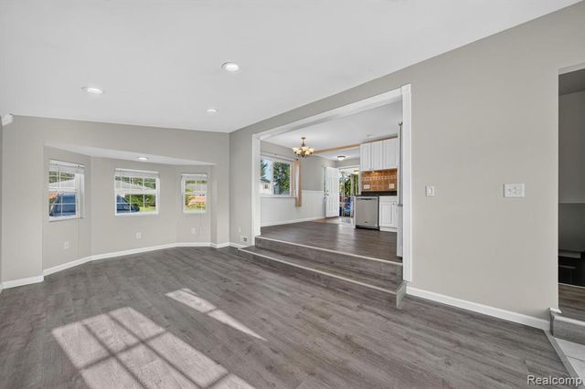 30534 Hennigan Street, Roseville, MI 48066