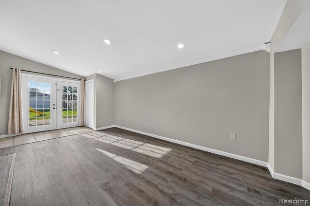 30534 Hennigan Street, Roseville, MI 48066
