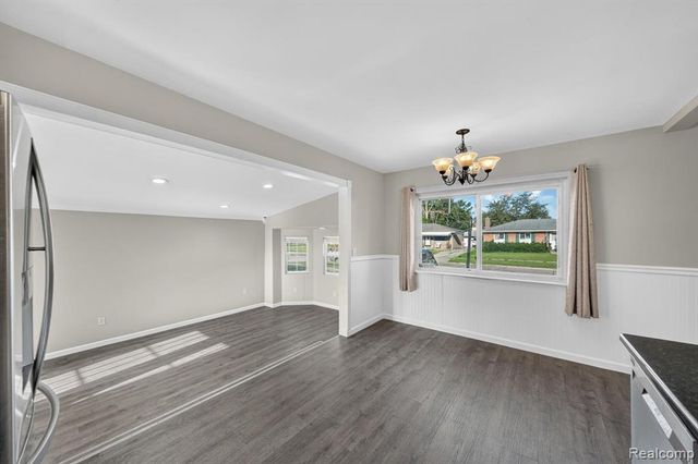 30534 Hennigan Street, Roseville, MI 48066