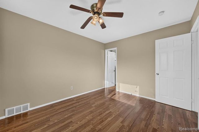 30534 Hennigan Street, Roseville, MI 48066