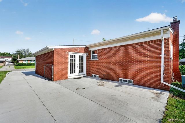30534 Hennigan Street, Roseville, MI 48066