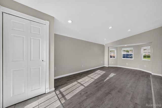 30534 Hennigan Street, Roseville, MI 48066