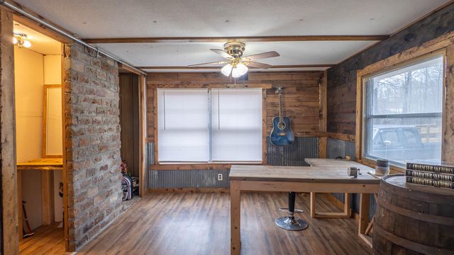 12786 County Road 8870, West Plains, MO 65775