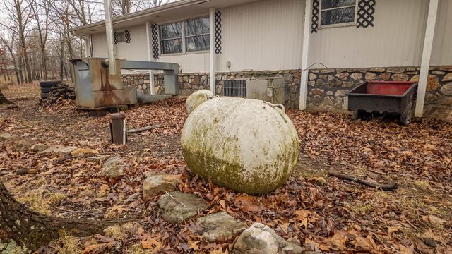 12786 County Road 8870, West Plains, MO 65775