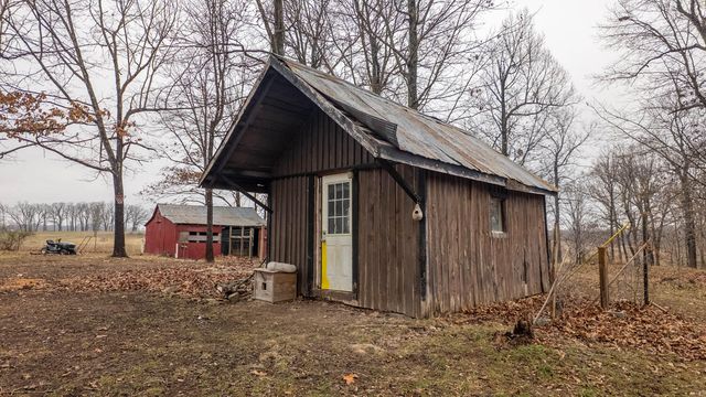 12786 County Road 8870, West Plains, MO 65775