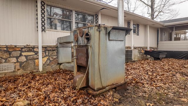 12786 County Road 8870, West Plains, MO 65775