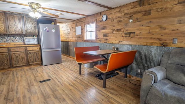 12786 County Road 8870, West Plains, MO 65775