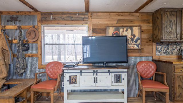 12786 County Road 8870, West Plains, MO 65775