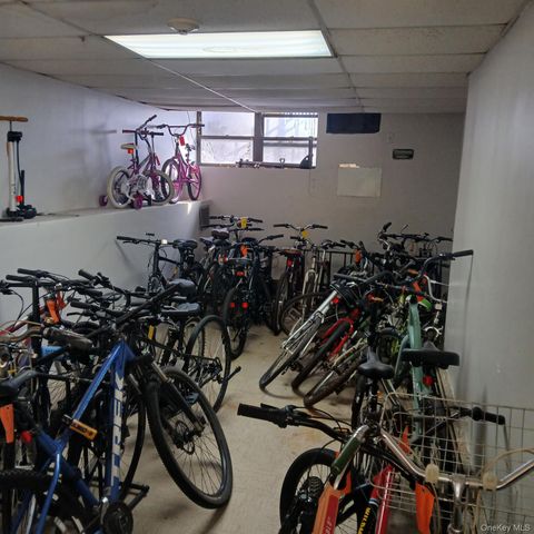 181 Pearsall Drive 4D, Mount Vernon, NY 10552