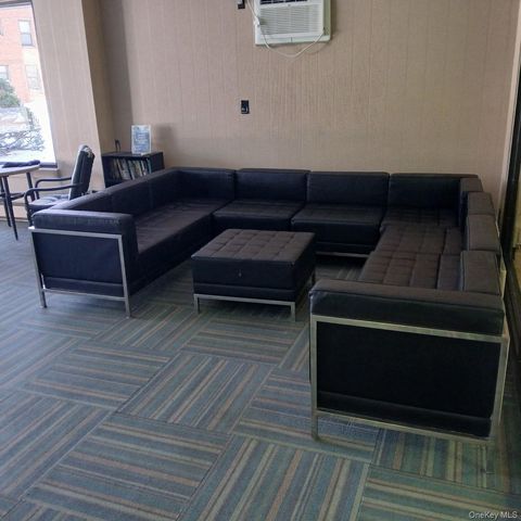 181 Pearsall Drive 4D, Mount Vernon, NY 10552