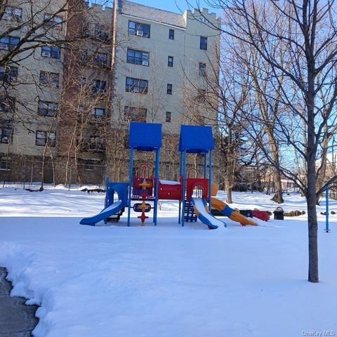 181 Pearsall Drive 4D, Mount Vernon, NY 10552