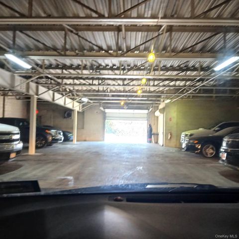 181 Pearsall Drive 4D, Mount Vernon, NY 10552