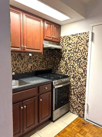 181 Pearsall Drive 4D, Mount Vernon, NY 10552