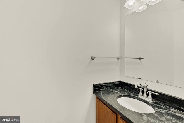 1249 QUAKER HILL DR, Alexandria, VA 22314