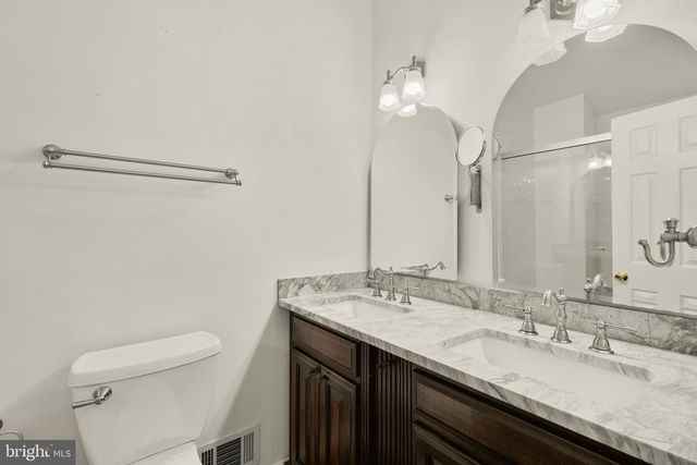1249 QUAKER HILL DR, Alexandria, VA 22314