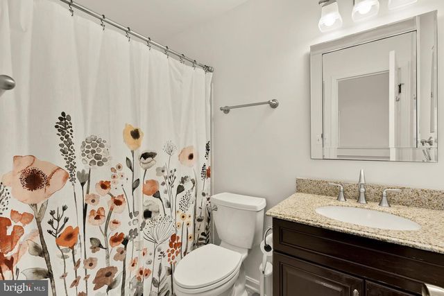 1249 QUAKER HILL DR, Alexandria, VA 22314