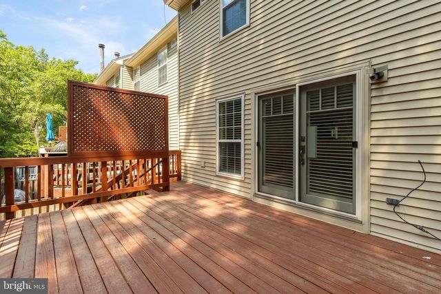 1249 QUAKER HILL DR, Alexandria, VA 22314