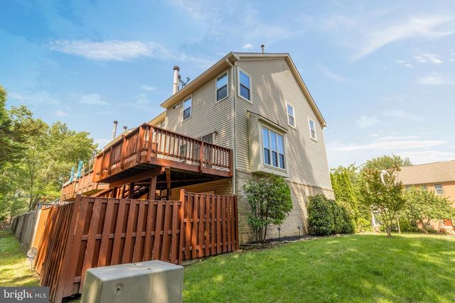 1249 QUAKER HILL DR, Alexandria, VA 22314